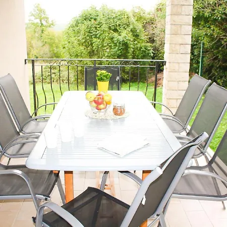 With Pool And Covered Terrace * Labin (Istria)